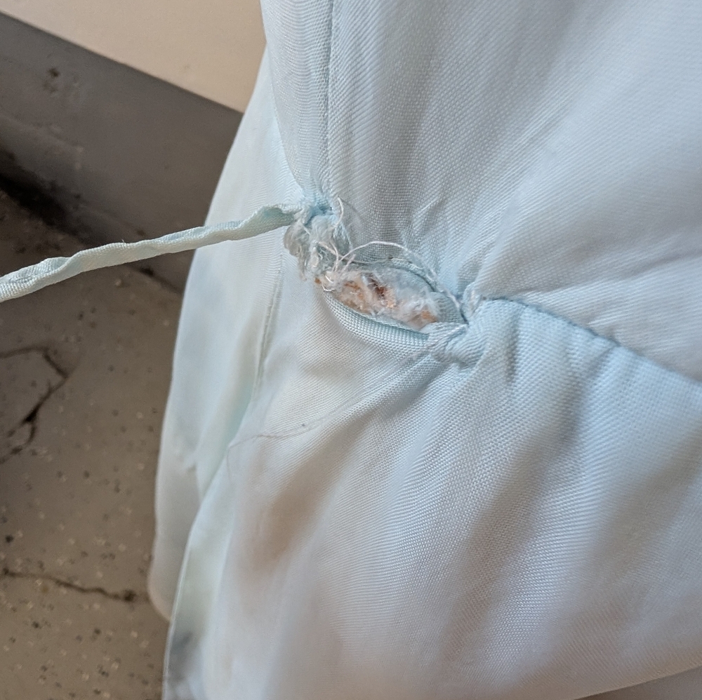 Vintage Robe 1940/50 Cream Satin With Light Blue Floral Free Size - Picture 12 of 16